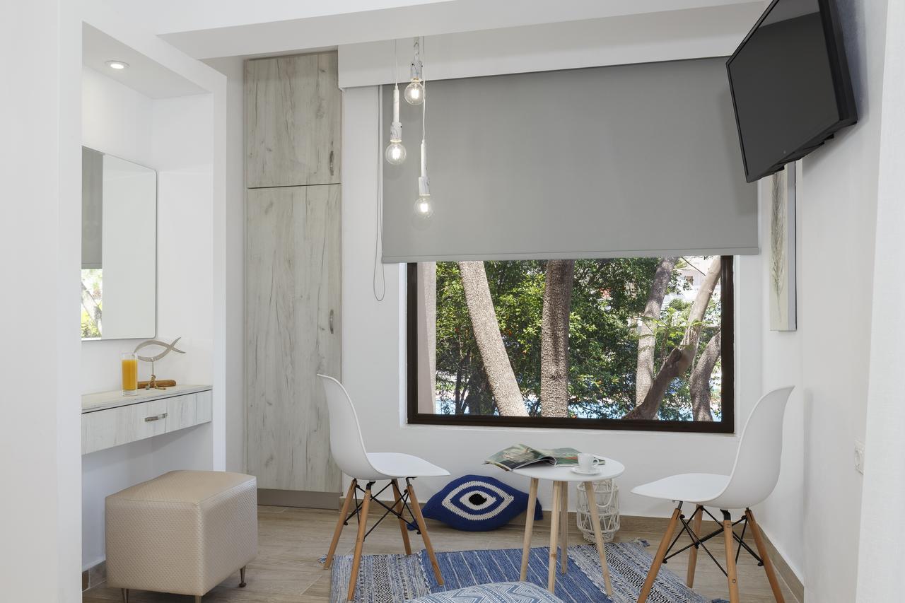 Lyristis Dinos Studios & Apartments ฟาลิรากี ภายนอก รูปภาพ